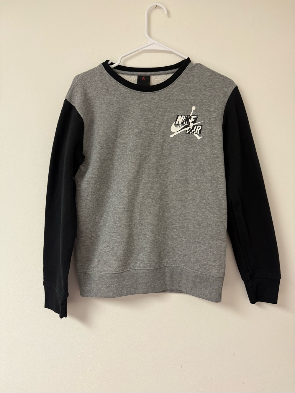 Nike Grey Crewneck Sweatshirt with Black Sleeves